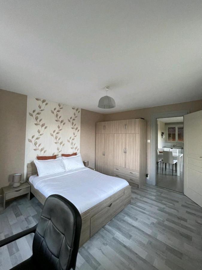 Appartement La Fourmi Verte Bruyeres Bagian luar foto